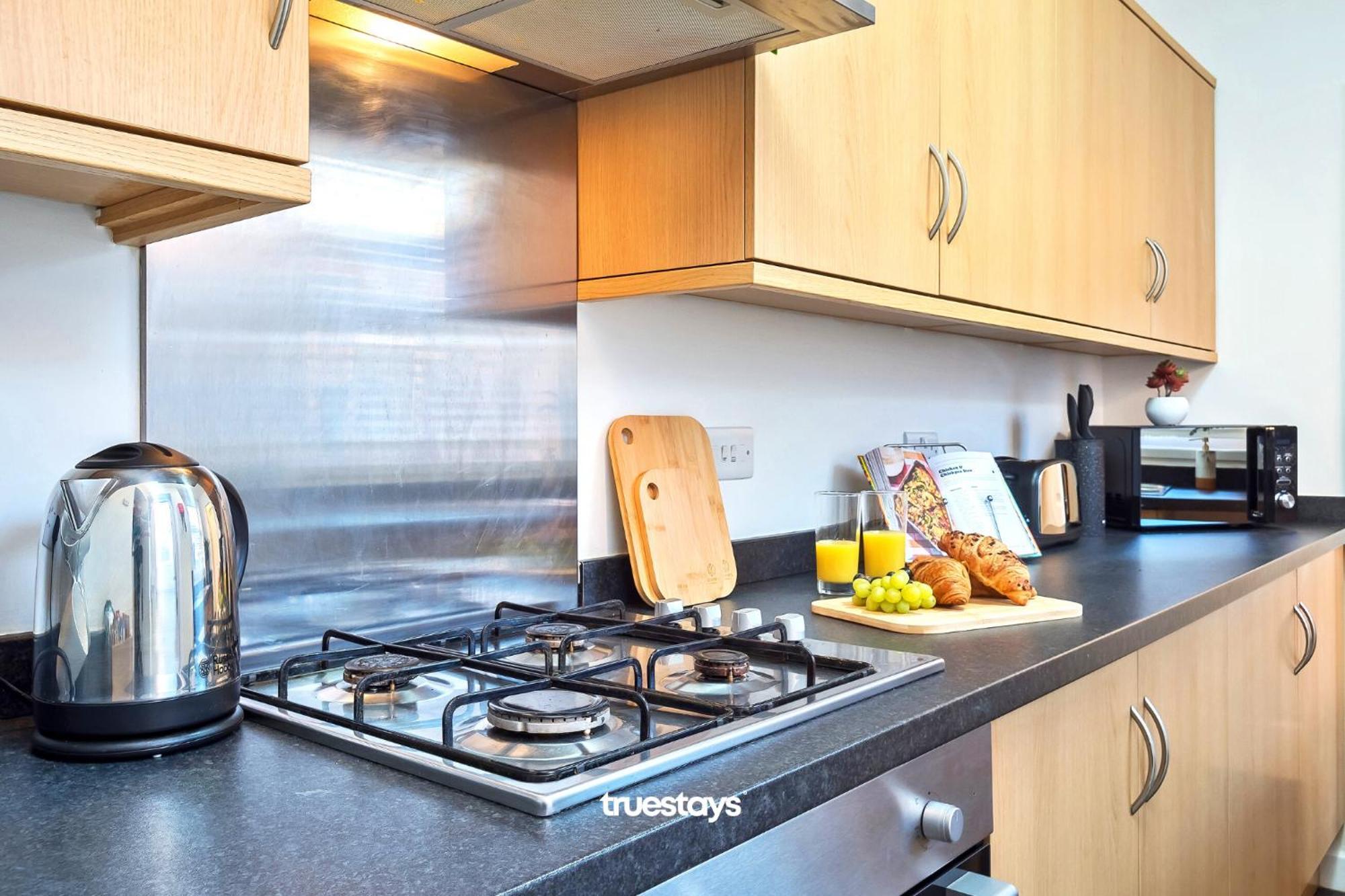 Nursery House By Truestays - 3 Bedroom House In Stoke-On-Trent Экстерьер фото