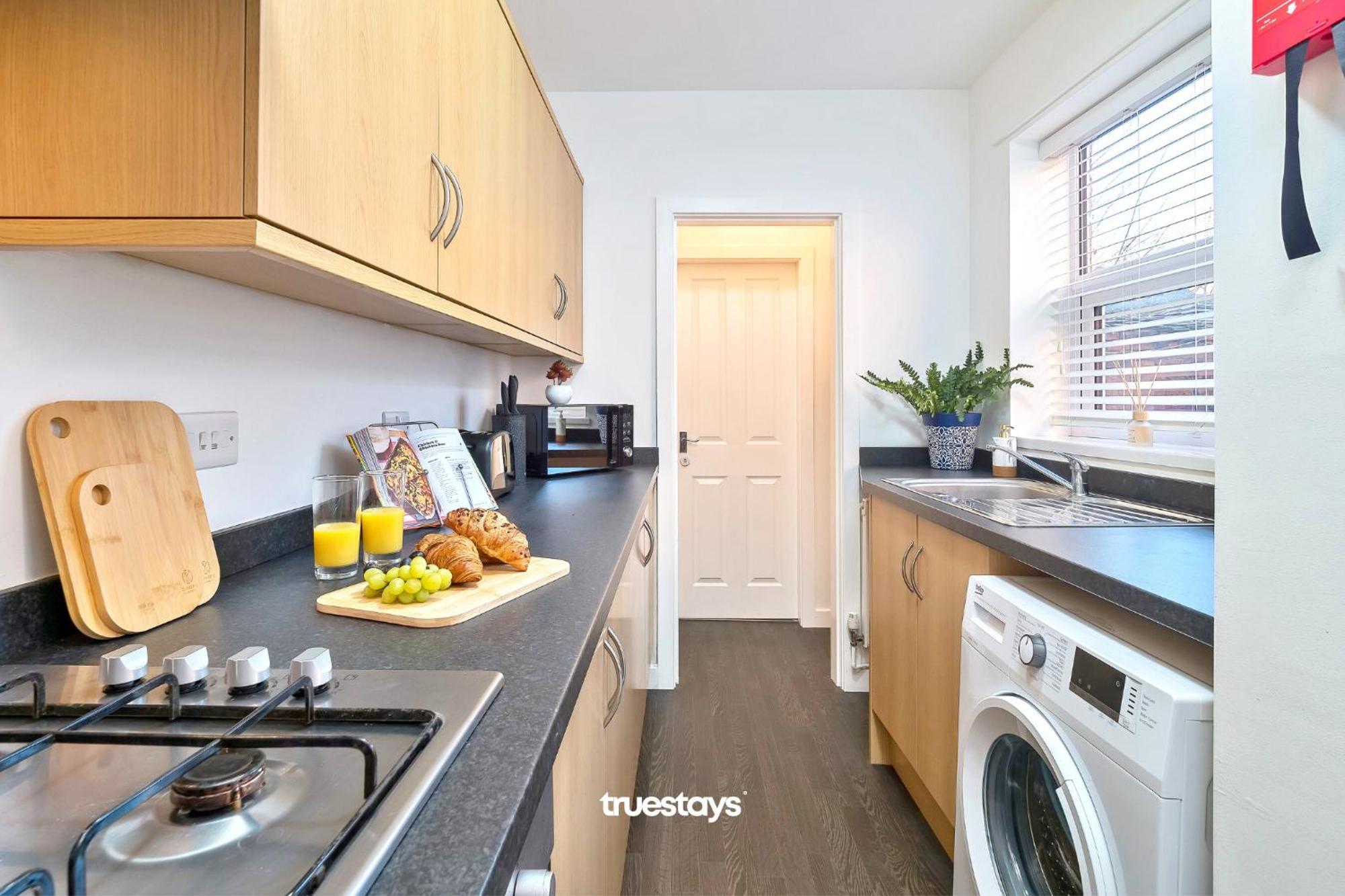 Nursery House By Truestays - 3 Bedroom House In Stoke-On-Trent Экстерьер фото