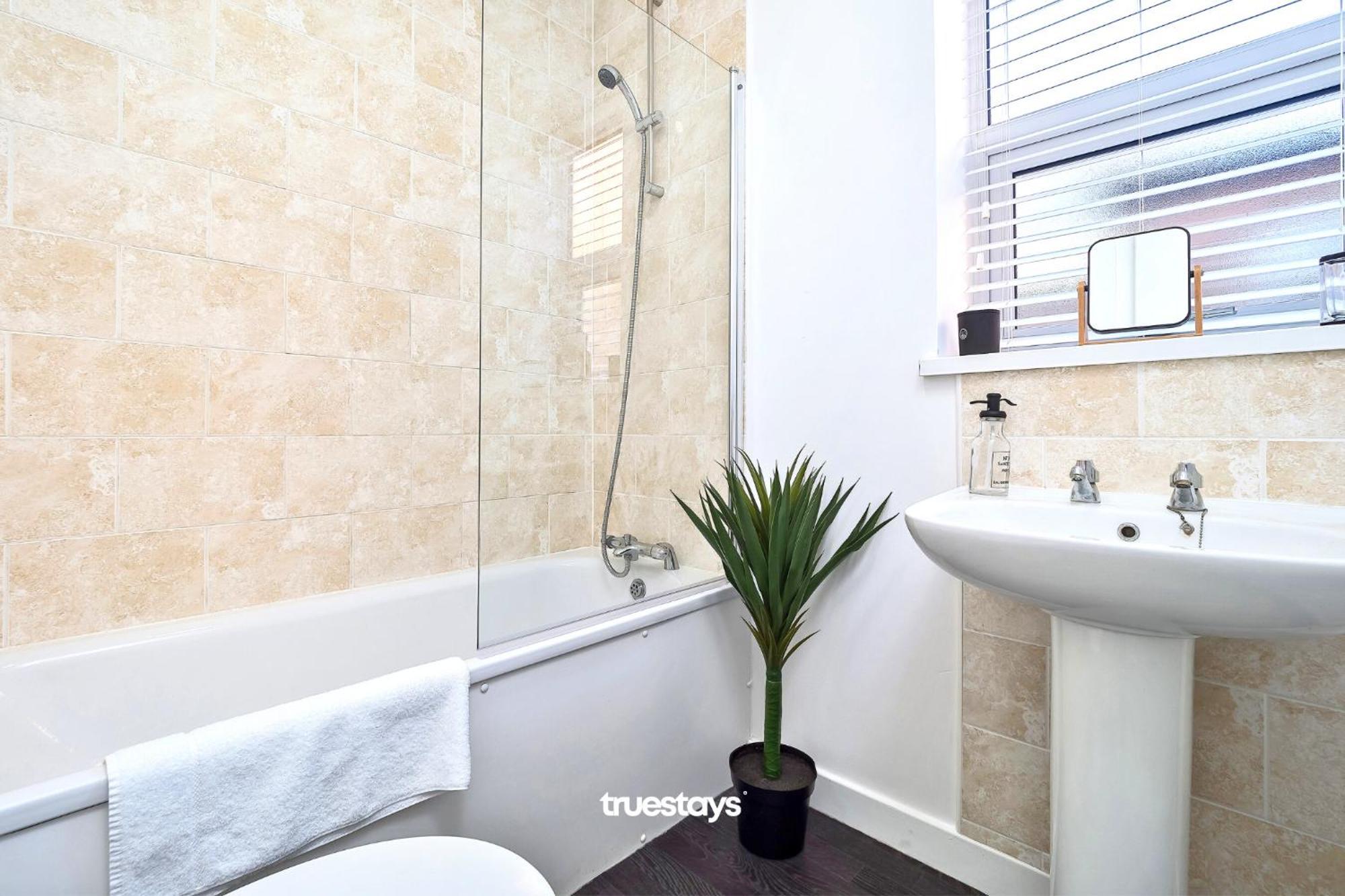 Nursery House By Truestays - 3 Bedroom House In Stoke-On-Trent Экстерьер фото