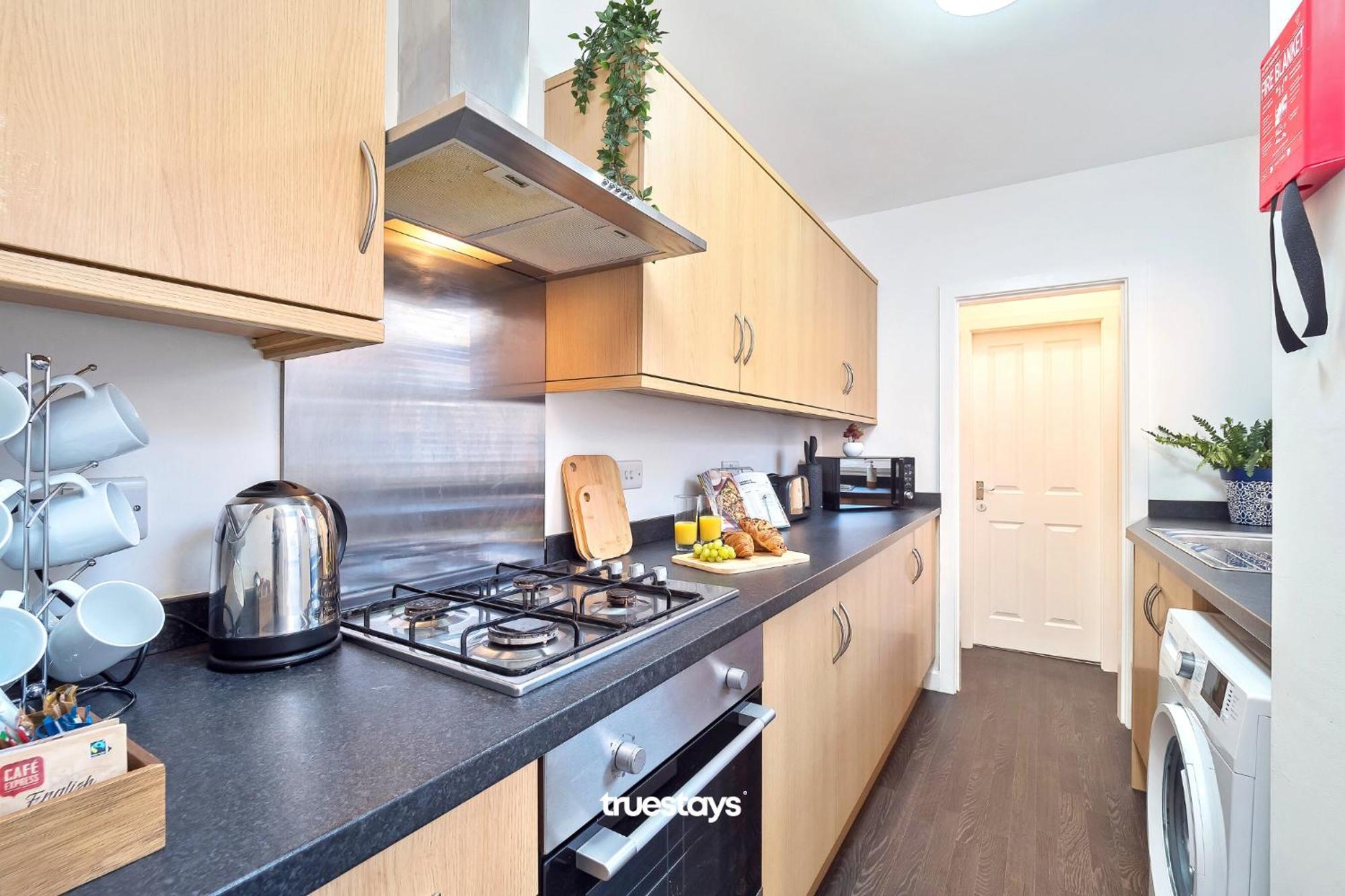 Nursery House By Truestays - 3 Bedroom House In Stoke-On-Trent Экстерьер фото